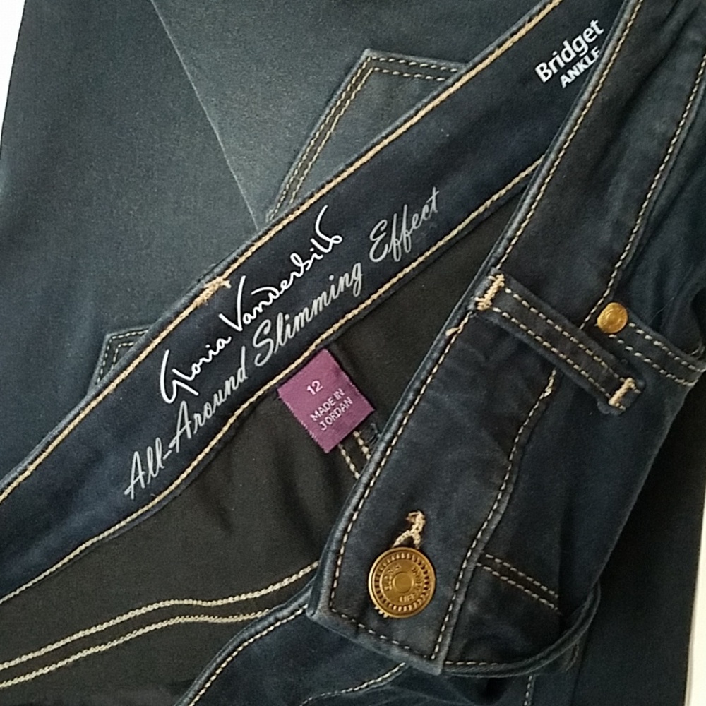 Jeans - Picture 2 of 2